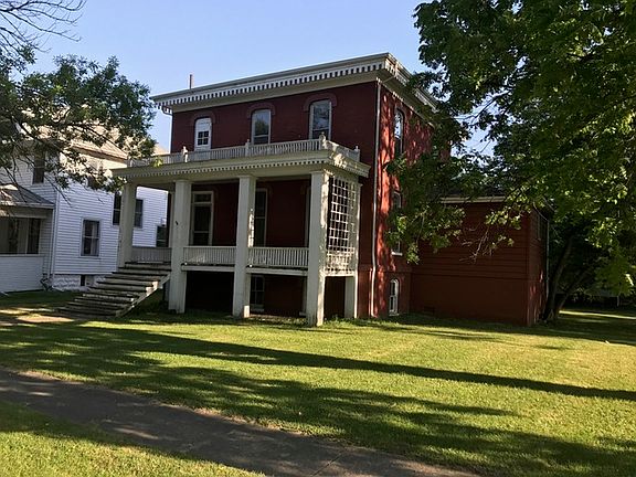 2nd image of 138 W Orleans St
