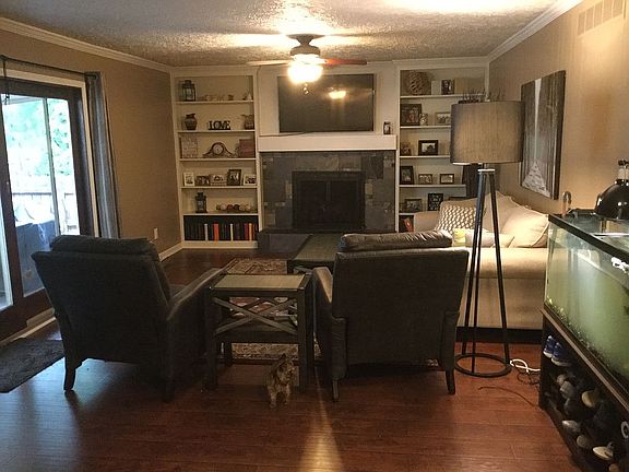 4th image of 7572 Orchard Hill Ave