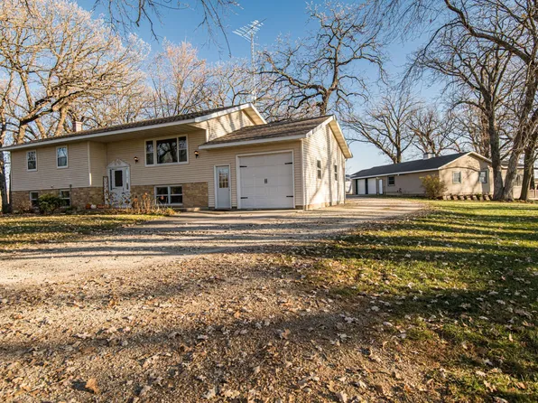 6821 Maple Dr NW, Byron, MN 55920