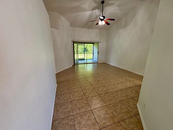 5th image of 902 Cape Coral Pkwy W #906