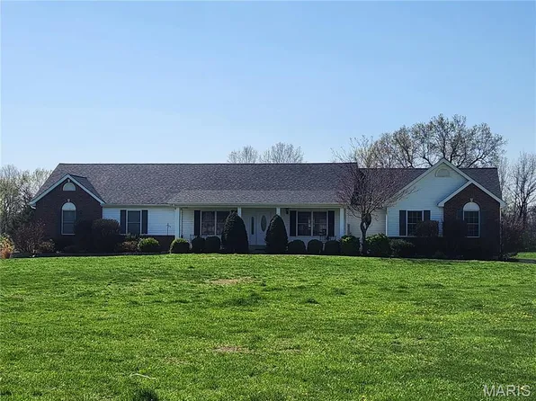 1866 Big Oak Dr, Troy, MO 63379