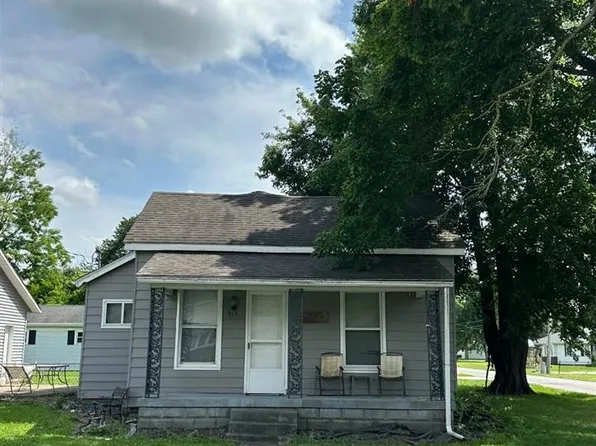 315 W Walnut St, Centerville, IN 47330