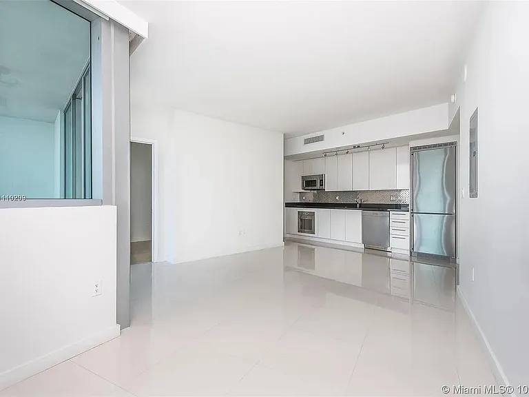 92 SW 3rd St #4006 — Photo 1