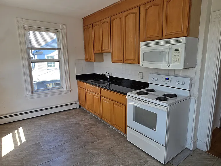 23 Townsend St #B — Photo 5