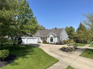 22444 Country Meadows Ln, Strongsville, OH 44149