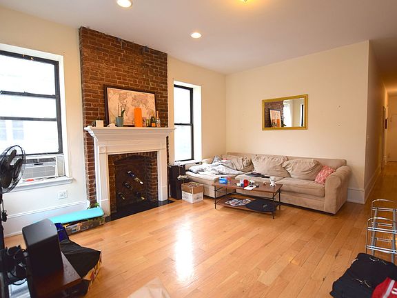 5th image of 101 W 74th St APT 2E