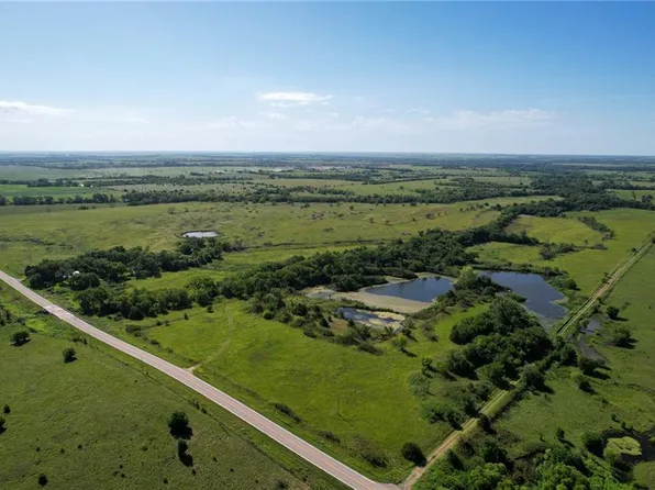 4 High Way, White City, KS 66872