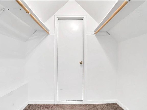 3rd image of 105 Oflannery Ct