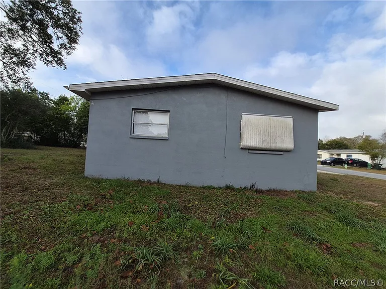 11 S Barbour St — Photo 10