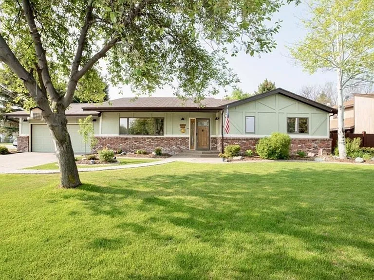 400 Fox Dr — Photo 1