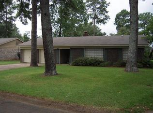 2505 Magnolia Cir, Columbus, MS 39705
