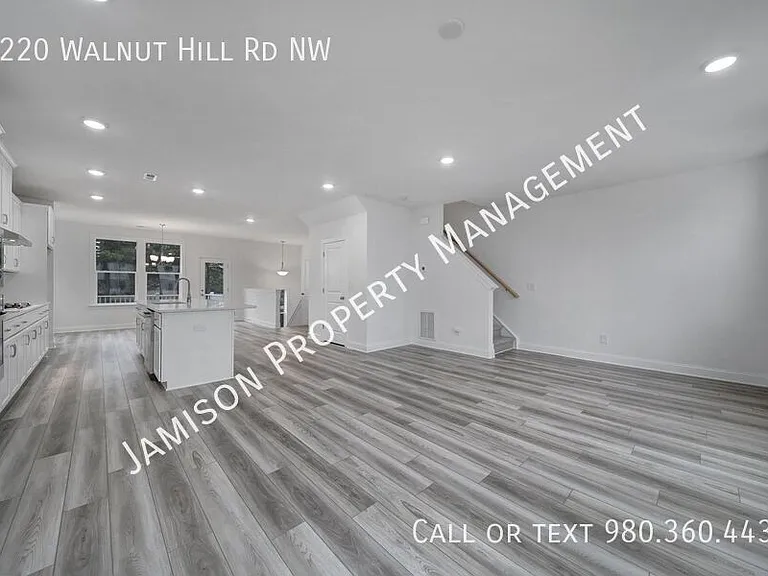 9220 Walnut Hill Rd NW — Photo 12