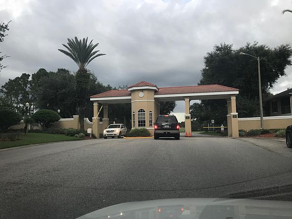 3rd image of 2494 Saint Augustine Blvd