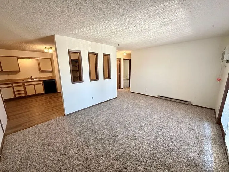 332 Terri Dr — Photo 6