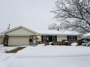 8629 W Hayes Pl, West Allis, WI 53227