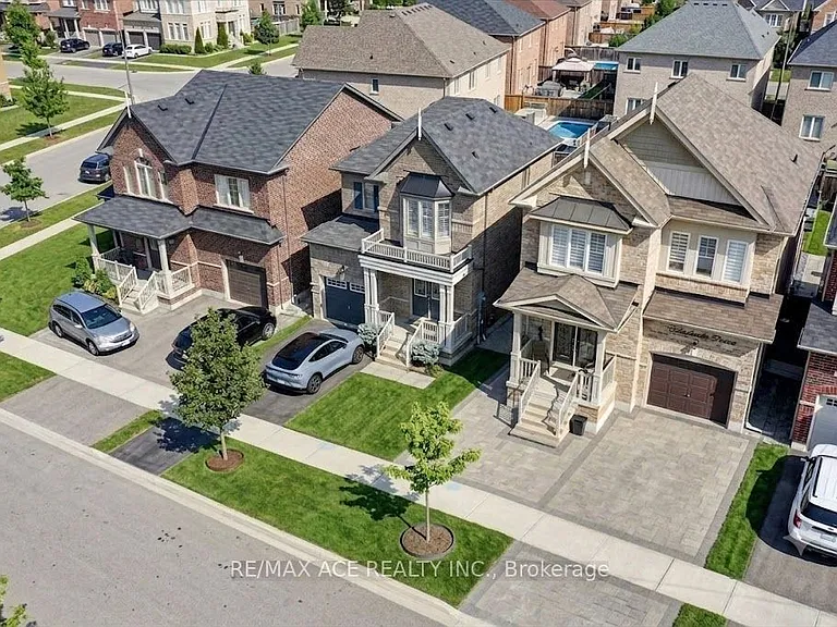 10 Andreeta Dr #MAIN — Photo 4