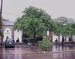 3 bed, 2.0 bath, 1360 sqft, $1,575 — Photo 2