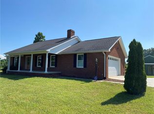 5726 Redstone Ln, Clermont, GA 30527