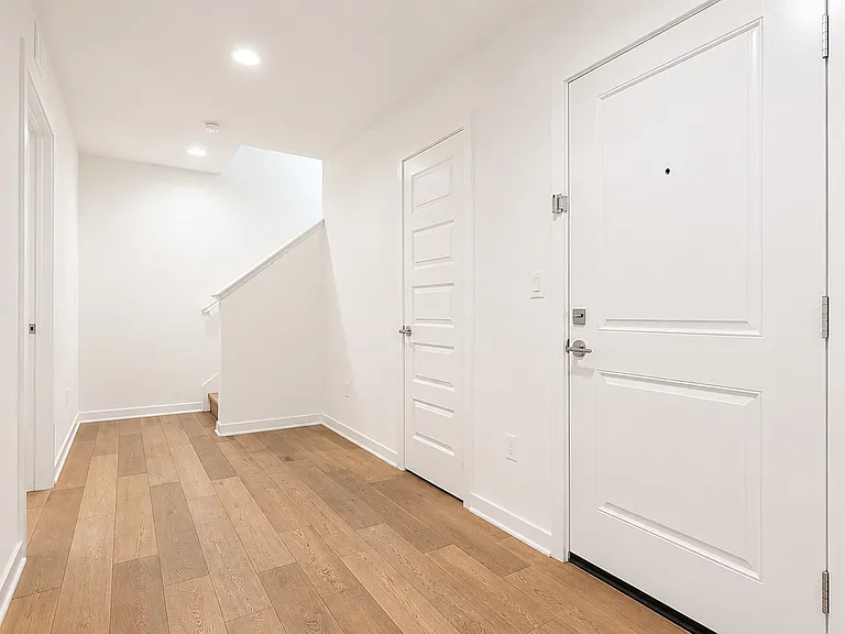 21000 Cornerstone Dr — Photo 5