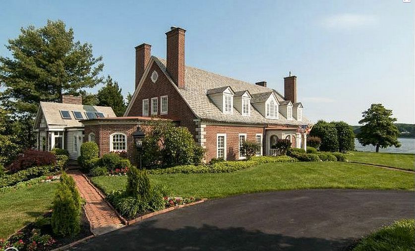 1st image of 229 Wardour Dr