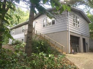 911 Valley View Rd, Random Lake, WI 53075