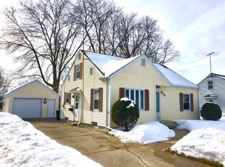 819 W Taylor St, Appleton, WI 54914