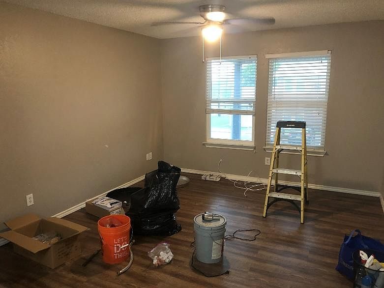 2nd image of 327 SE 3rd St
