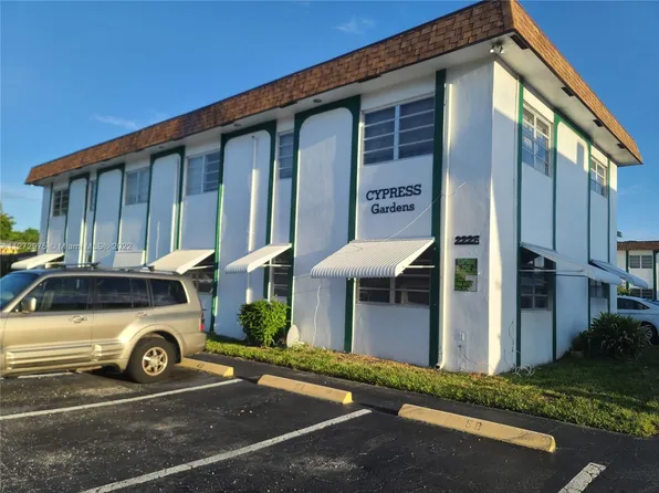 2225 Polk St APT 3A, Hollywood, FL 33020