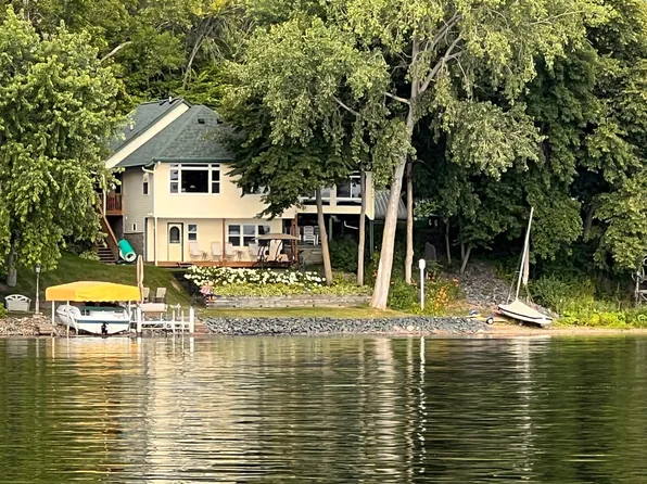 32392 N Center Ln, Center City, MN 55012