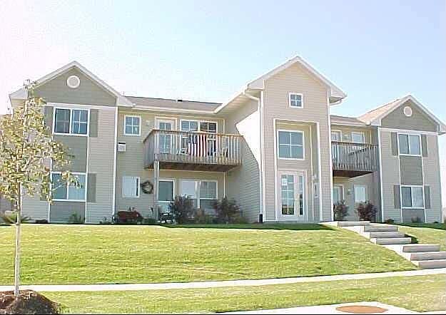 2nd image of 6731 Creekside Dr NE Unit 4