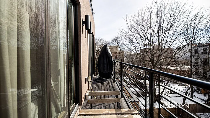 Rented by Nooklyn NYC LLC | media 4