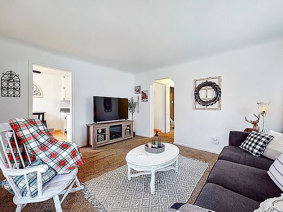 4th image of 771 Park Ave