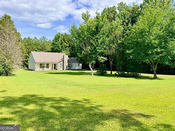 3rd image of 184 Lee Thompson Rd