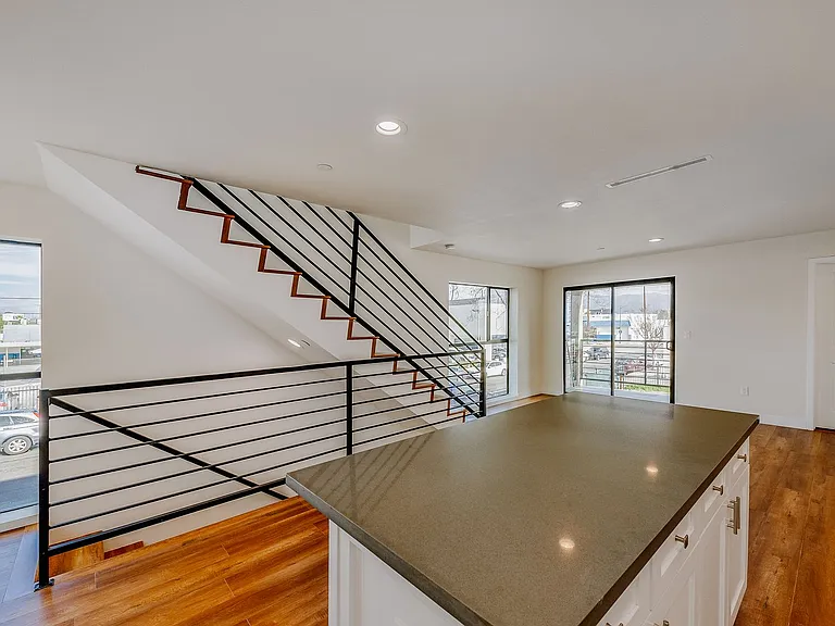 11508 Emelita St — Photo 10
