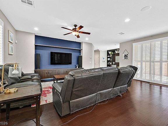 4th image of 10095 Mallee Point St