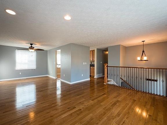 5th image of 11418 Kary Ln
