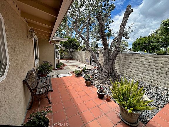 3rd image of 11582 Foster Rd