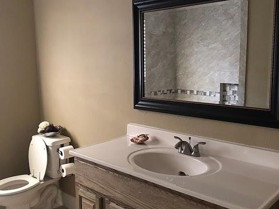 3rd image of 1888 Riverway Dr