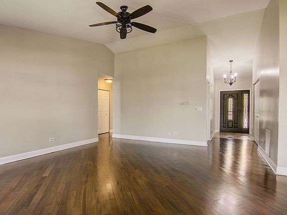 4th image of 3304 Kensington Ln