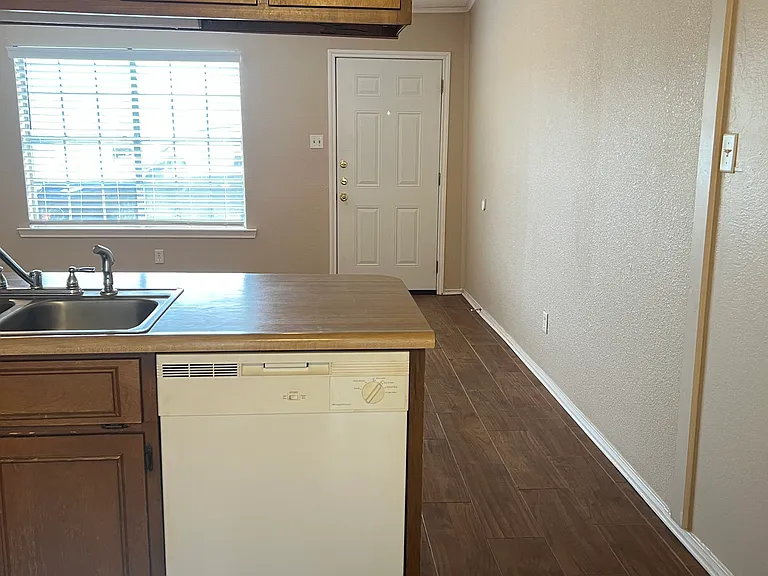 317 Hill Ave #16 — Photo 15