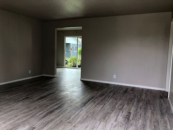 2nd image of 260-290 N 10th St #270