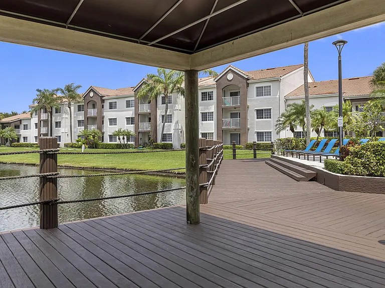 Delray Beach, FL Apartments for rent | The Fountains at Delray Luxury Apartments