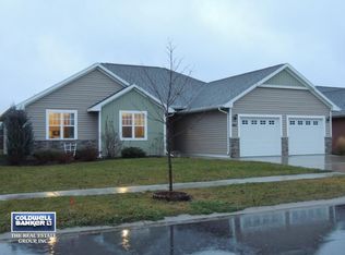 667 Pebblestone Cir, Hobart, WI 54155