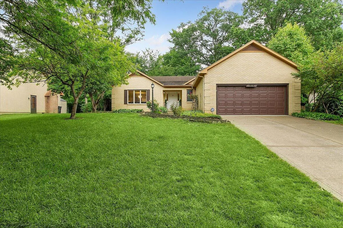 914 Cordero Ln photo 1