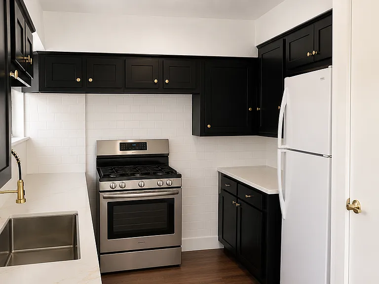 2712 Oakcliff St #4 — Photo 6