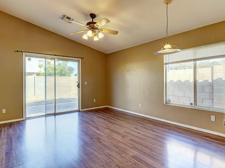 12060 W Dahlia Dr — Photo 3