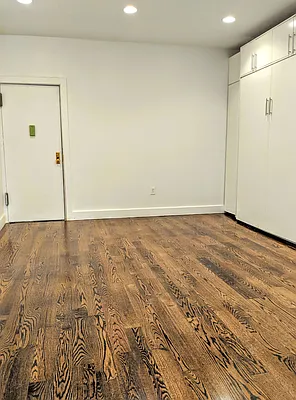 Rented by Lofts and Flats LLC | media 8