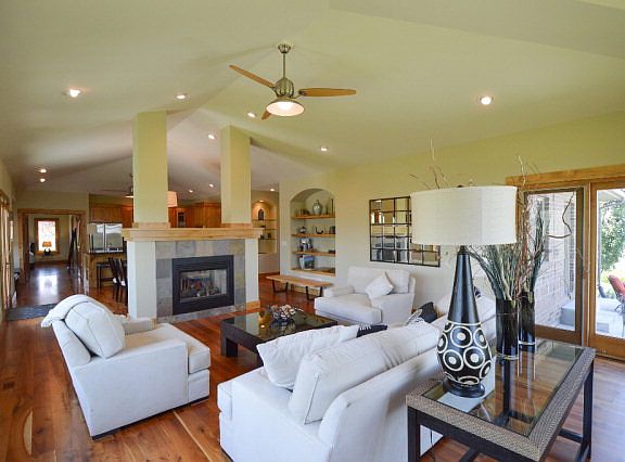 5th image of 1105 S Highline Dr
