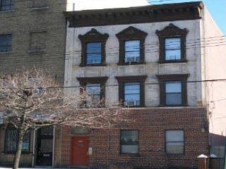 2nd image of 608 Morris Park Ave