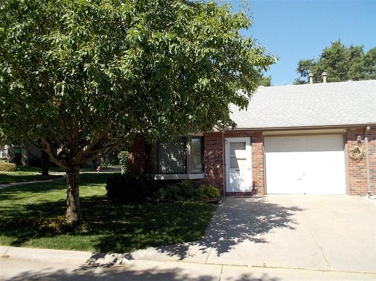 1st image of 3417 Glenhaven Pl